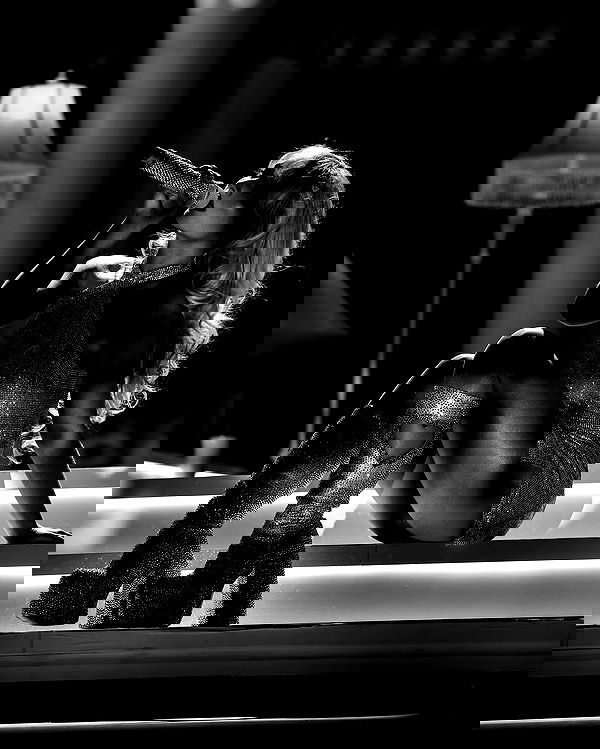 sabrinacarpenter sabrinacarpenter archive image