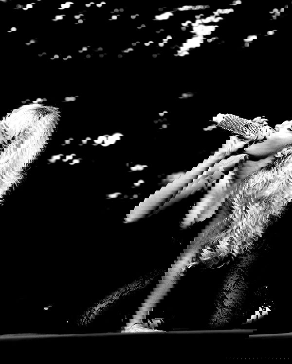 sabrinacarpenter sabrinacarpenter archive image