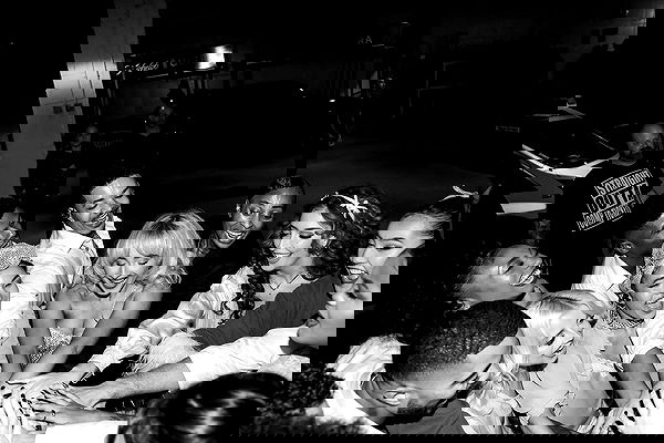 sabrinacarpenter sabrinacarpenter archive image