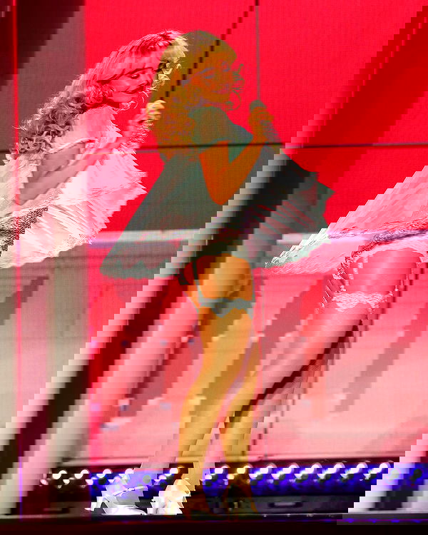 sabrinacarpenter sabrinacarpenter archive image