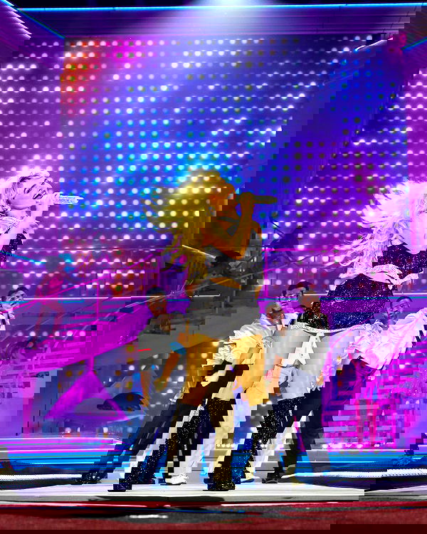 sabrinacarpenter sabrinacarpenter archive image