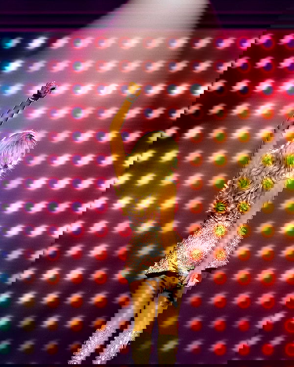 sabrinacarpenter sabrinacarpenter archive image