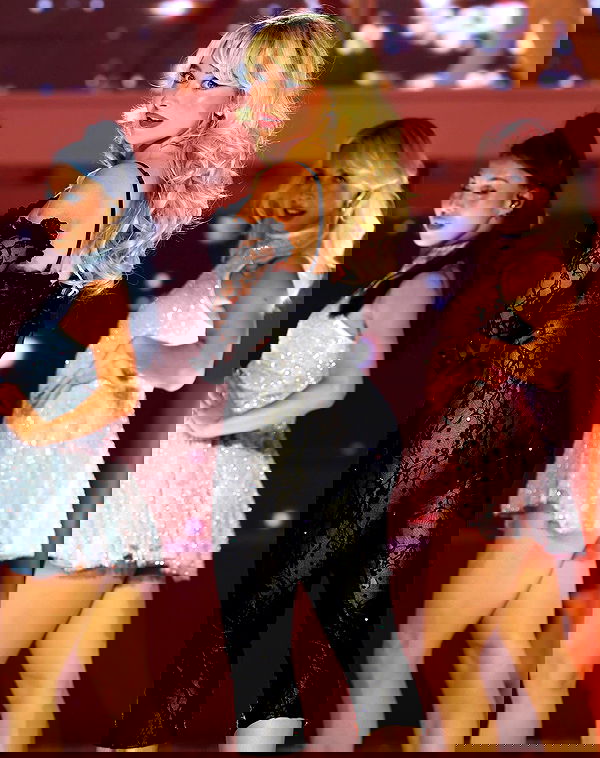 sabrinacarpenter sabrinacarpenter archive image