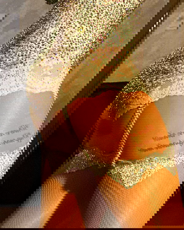 sabrinacarpenter sabrinacarpenter archive image