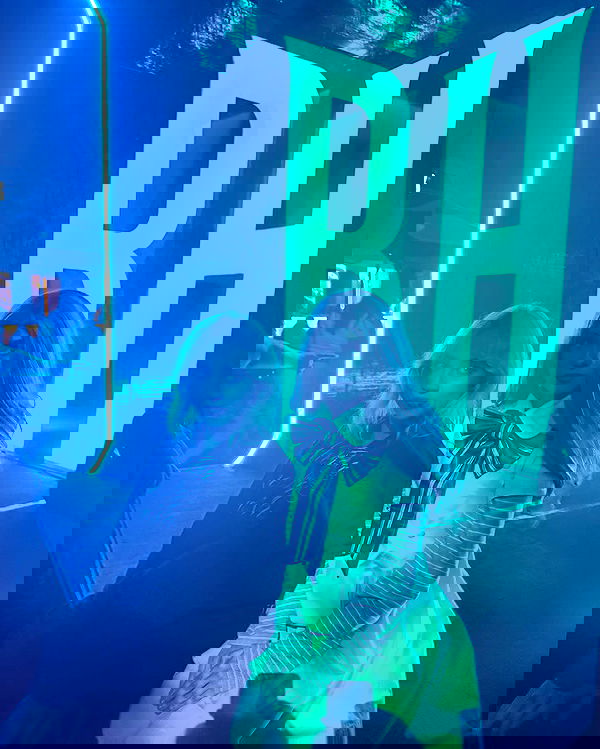 sabrinacarpenter sabrinacarpenter archive image