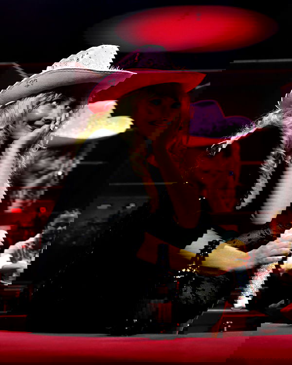 sabrinacarpenter sabrinacarpenter archive image