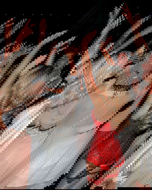 sabrinacarpenter sabrinacarpenter archive image