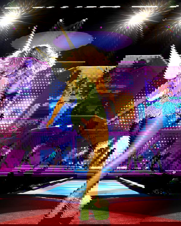 sabrinacarpenter sabrinacarpenter archive image