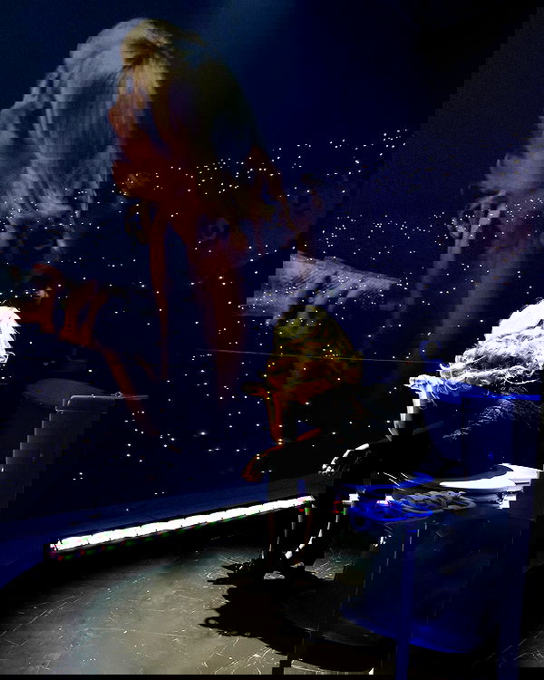 sabrinacarpenter sabrinacarpenter archive image