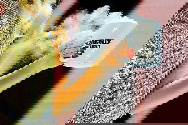 sabrinacarpenter sabrinacarpenter archive image