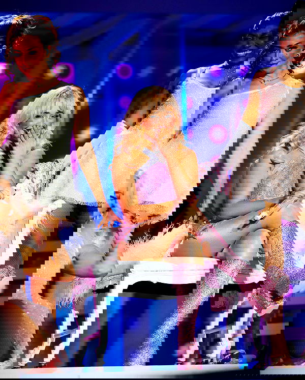 sabrinacarpenter sabrinacarpenter archive image