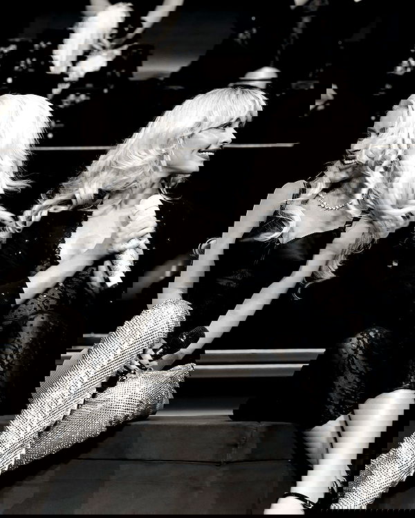 sabrinacarpenter sabrinacarpenter archive image