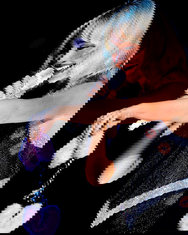 sabrinacarpenter sabrinacarpenter archive image