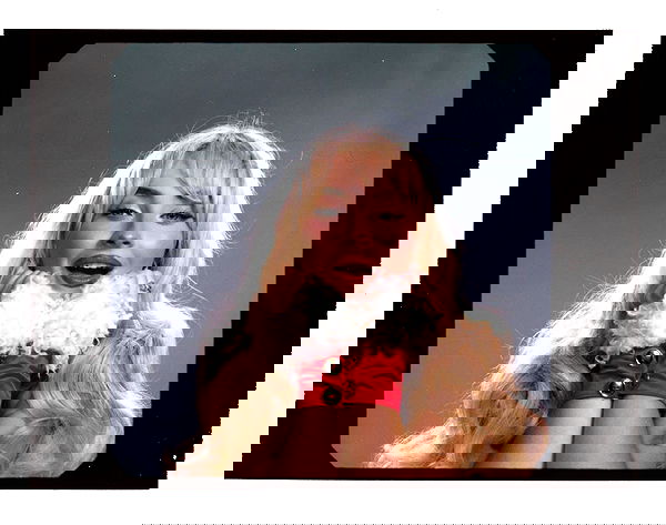 sabrinacarpenter sabrinacarpenter archive image