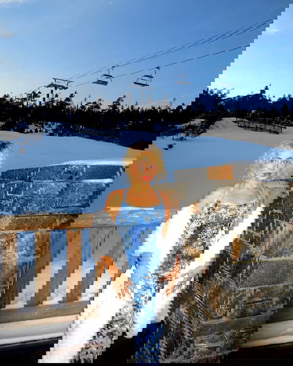 sabrinacarpenter sabrinacarpenter archive image