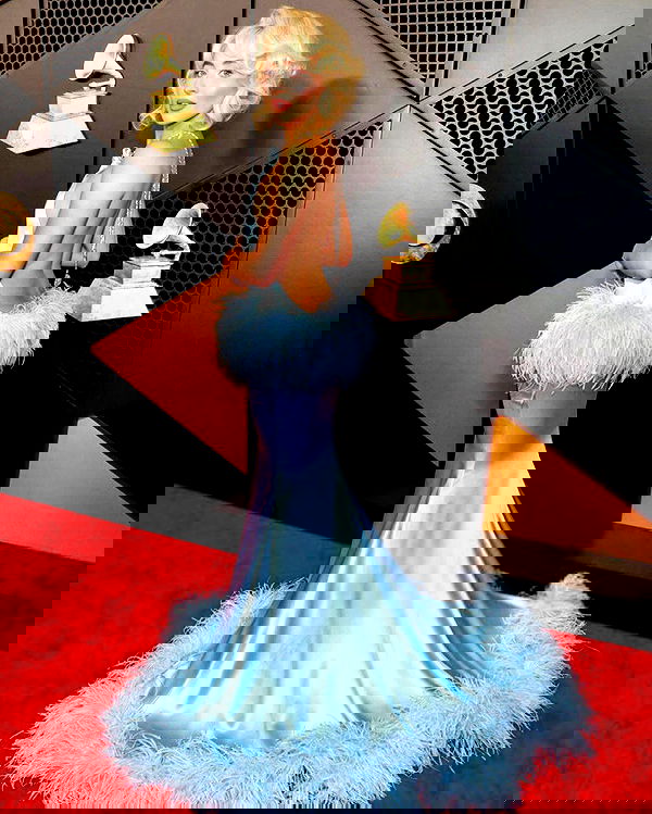 sabrinacarpenter sabrinacarpenter archive image