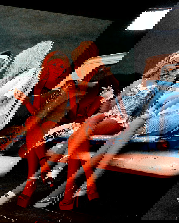 sabrinacarpenter sabrinacarpenter archive image