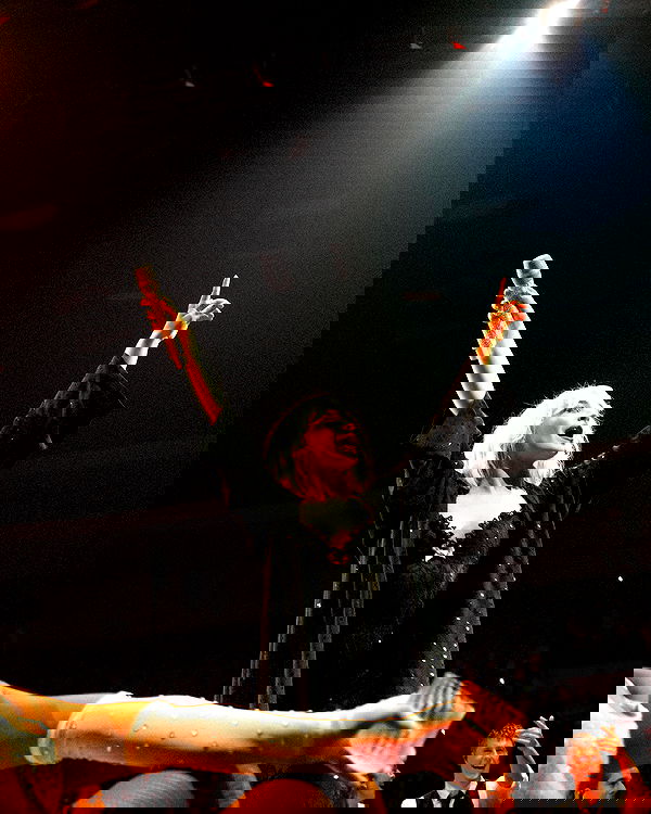 sabrinacarpenter sabrinacarpenter archive image