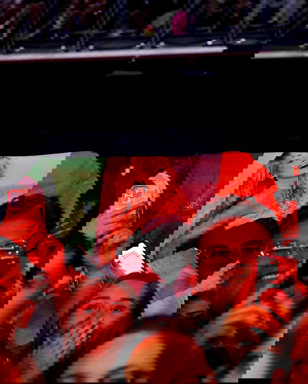 sabrinacarpenter sabrinacarpenter archive image