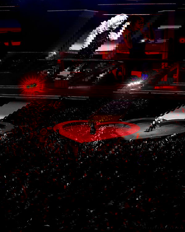 sabrinacarpenter sabrinacarpenter archive image