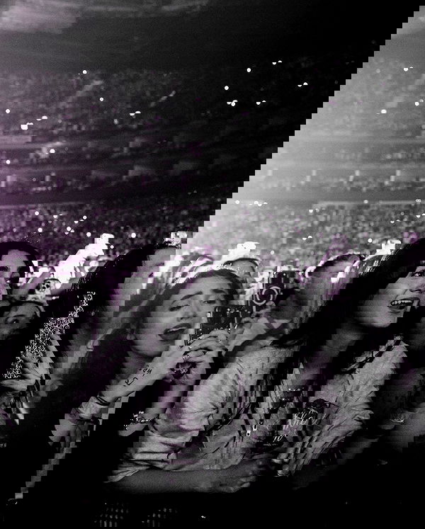 sabrinacarpenter sabrinacarpenter archive image