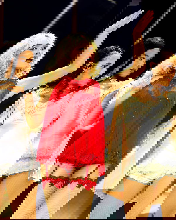 sabrinacarpenter sabrinacarpenter archive image