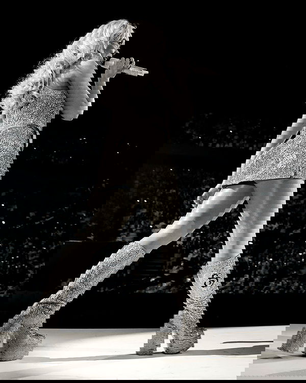 sabrinacarpenter sabrinacarpenter archive image