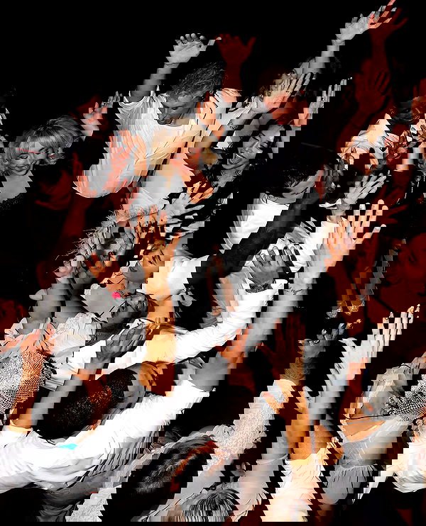 sabrinacarpenter sabrinacarpenter archive image