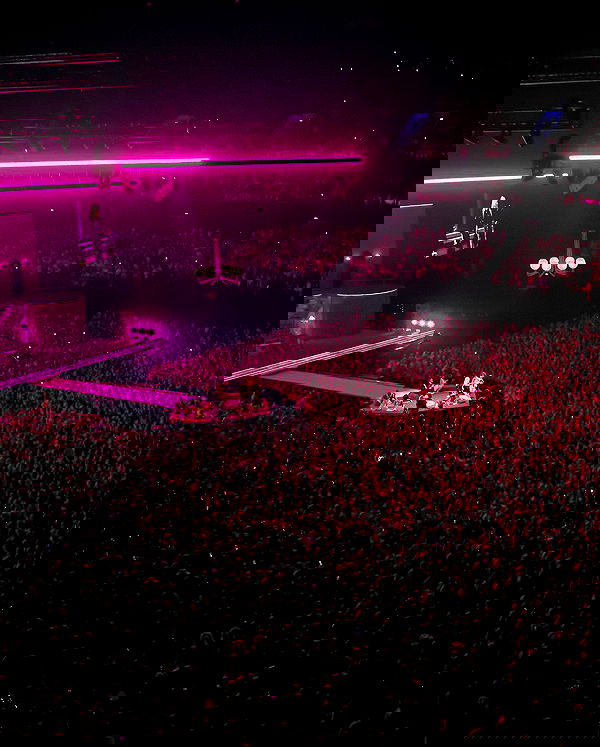 sabrinacarpenter sabrinacarpenter archive image