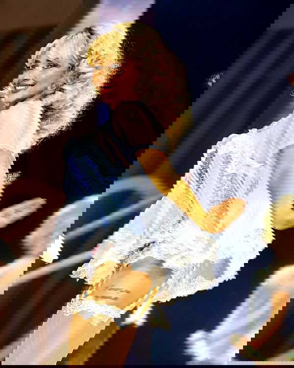 sabrinacarpenter sabrinacarpenter archive image