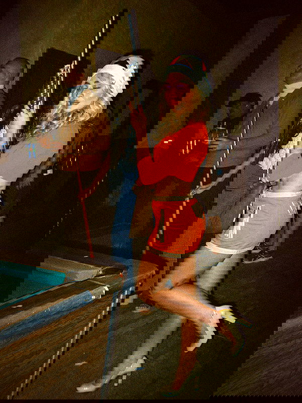 sabrinacarpenter sabrinacarpenter archive image