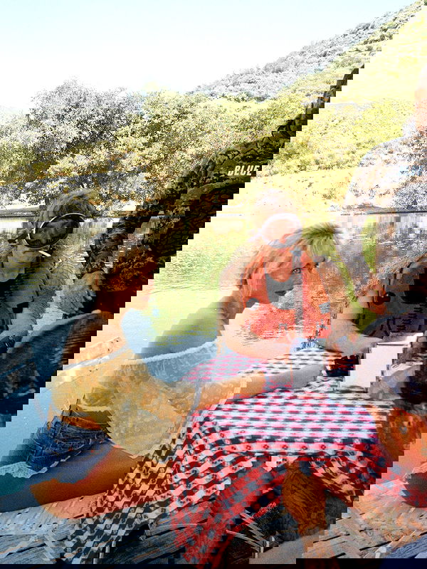 sabrinacarpenter sabrinacarpenter archive image