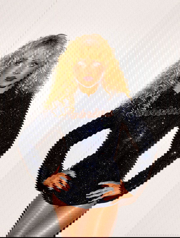 sabrinacarpenter sabrinacarpenter archive image