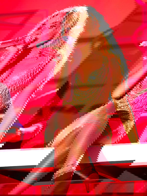 sabrinacarpenter sabrinacarpenter archive image