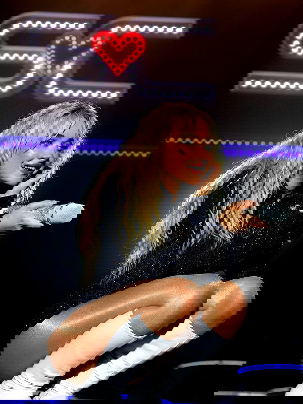 sabrinacarpenter sabrinacarpenter archive image