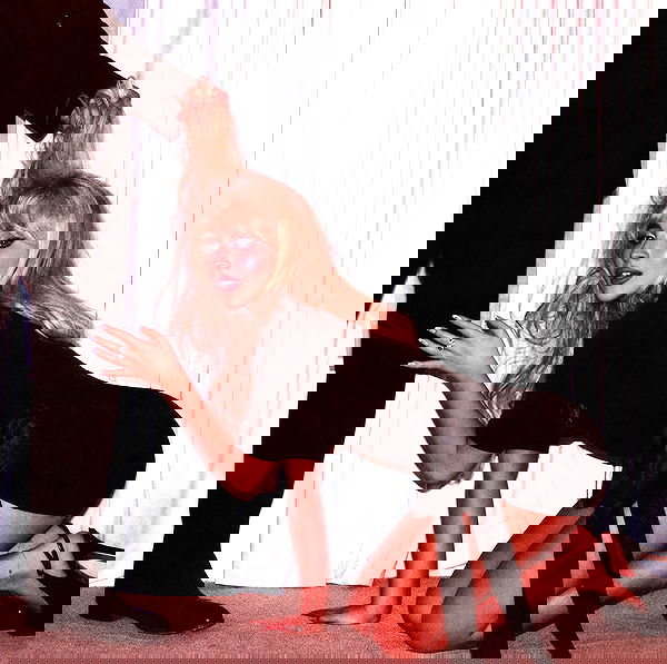 sabrinacarpenter sabrinacarpenter archive image