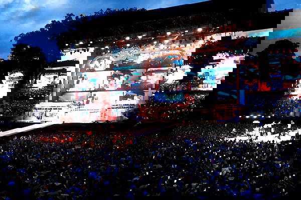 sabrinacarpenter sabrinacarpenter archive image