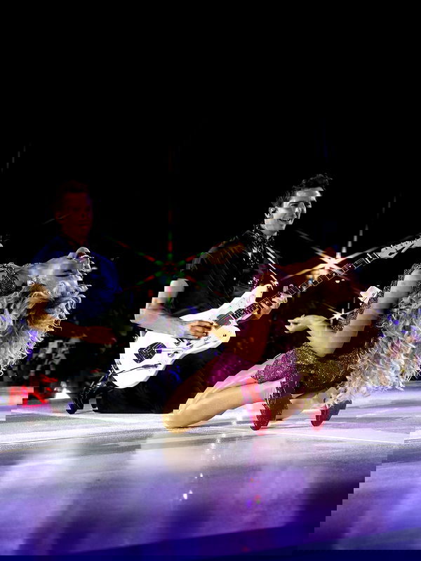 sabrinacarpenter sabrinacarpenter archive image