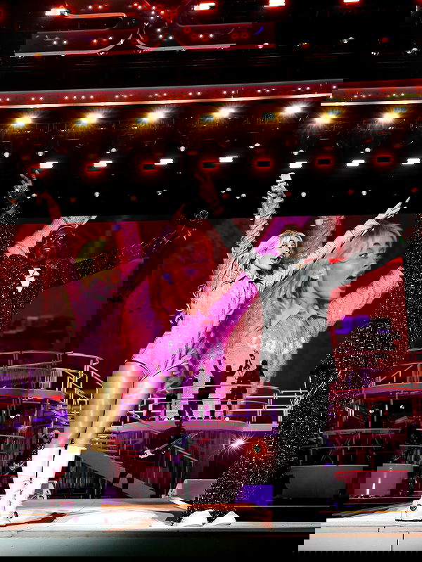 sabrinacarpenter sabrinacarpenter archive image