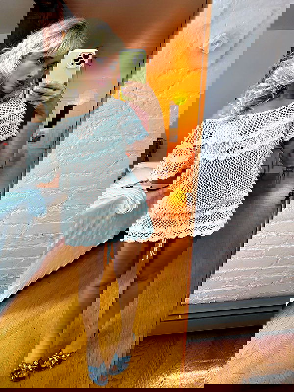 sabrinacarpenter sabrinacarpenter archive image