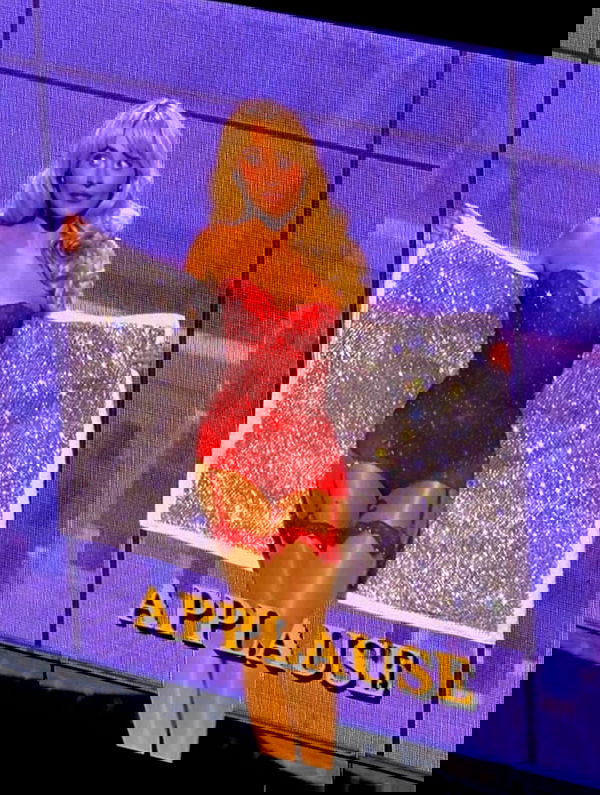 sabrinacarpenter sabrinacarpenter archive image