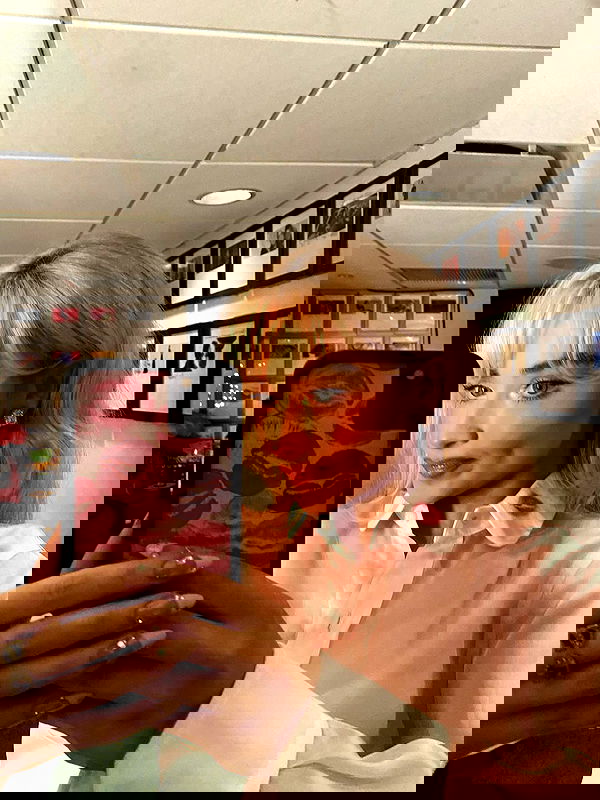 sabrinacarpenter sabrinacarpenter archive image