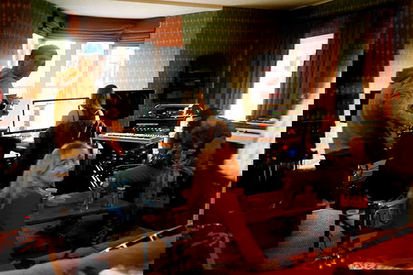 sabrinacarpenter sabrinacarpenter archive image