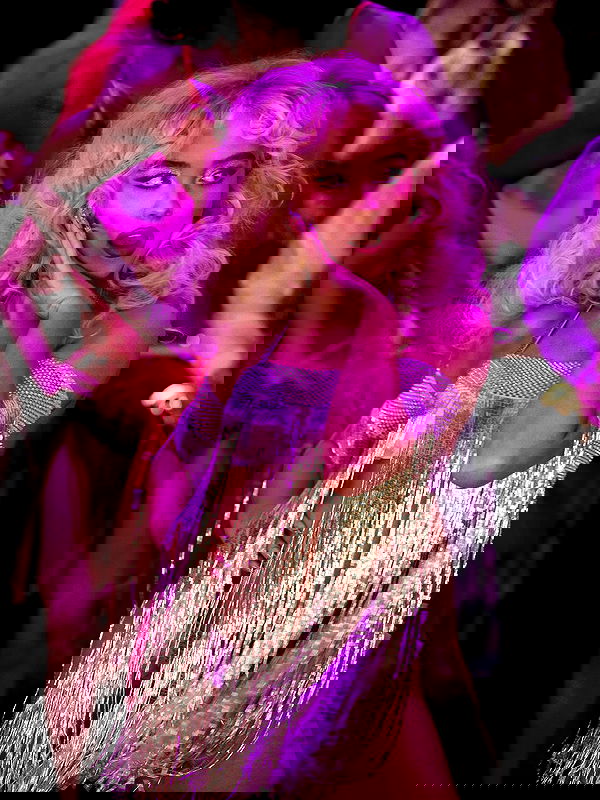 sabrinacarpenter sabrinacarpenter archive image