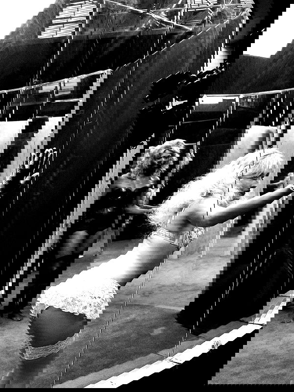 sabrinacarpenter sabrinacarpenter archive image