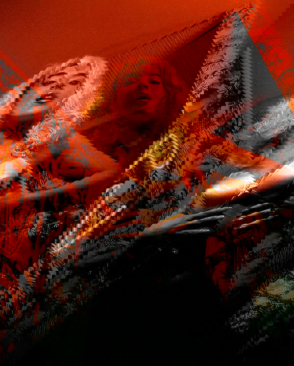 sabrinacarpenter sabrinacarpenter archive image