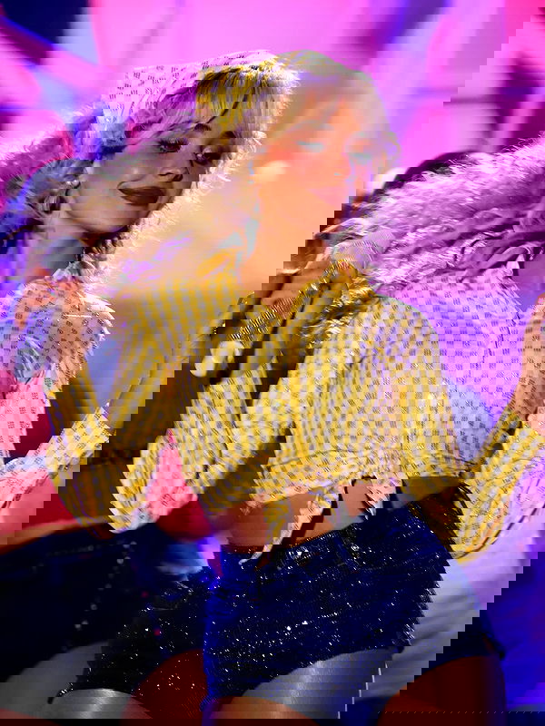 sabrinacarpenter sabrinacarpenter archive image