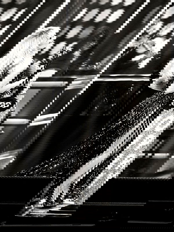 sabrinacarpenter sabrinacarpenter archive image