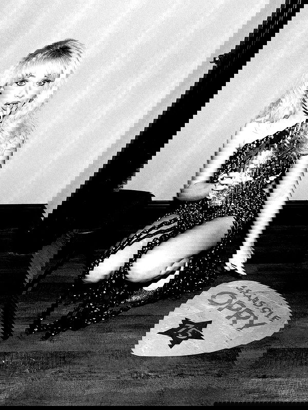 sabrinacarpenter sabrinacarpenter archive image