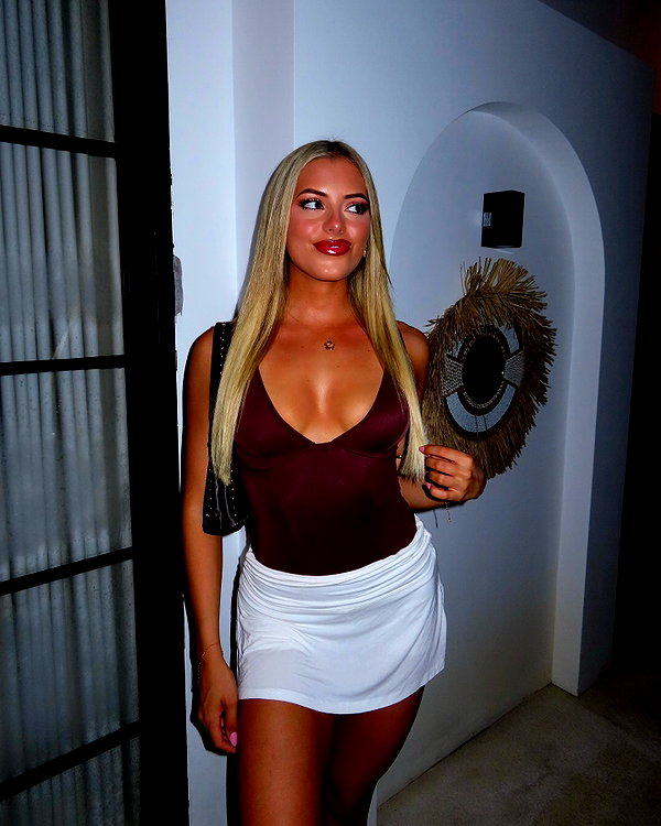 sandrineburgess instagram image archive image